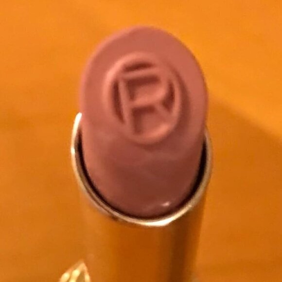 L'Oreal Paris Colour Riche Intense Volume Matte Lipstick - Up to 16H  Wear 1.8 g - Picture 8 of 9